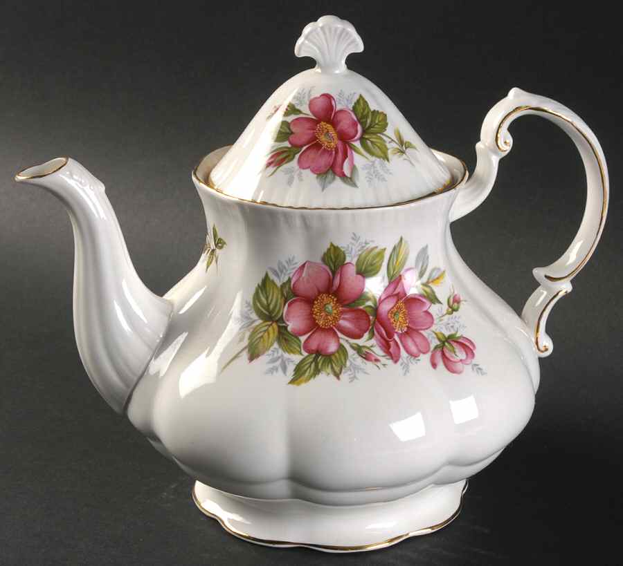Canadian Provincial Flowers Teapot & Lid by Paragon-1