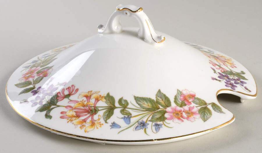 Country Lane (Scalloped Flat Rim) Lid for Tureen by Paragon-1