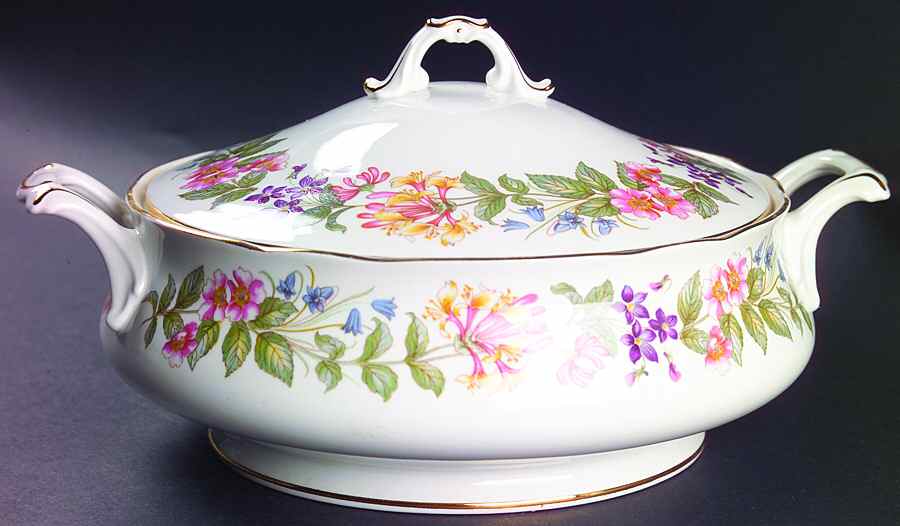 Country Lane (Scalloped Flat Rim) Round Covered Vegetable by Paragon-1