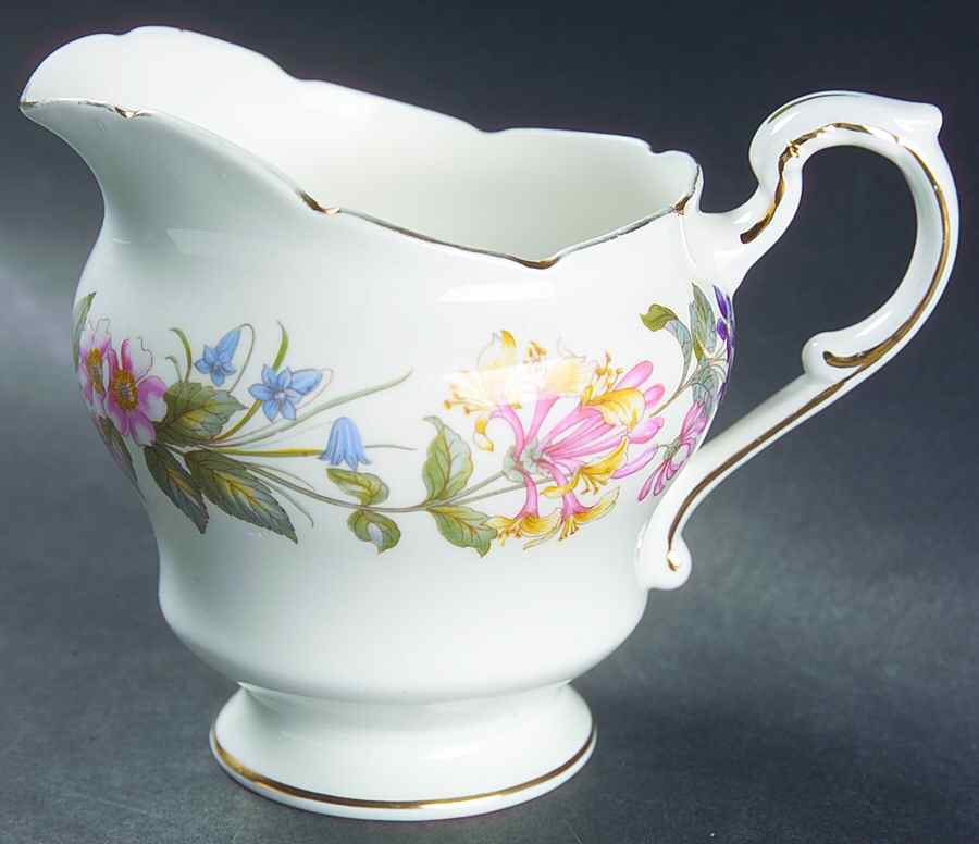 Country Lane (Scalloped Flat Rim) Creamer by Paragon-1