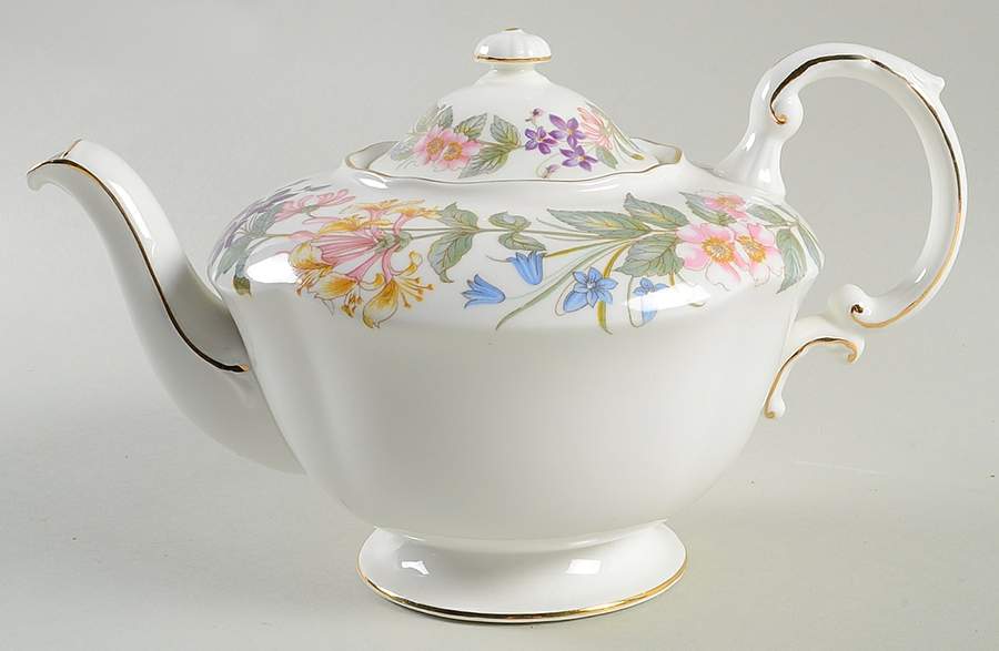 Country Lane (Scalloped Flat Rim) Small Teapot & Lid by Paragon-1