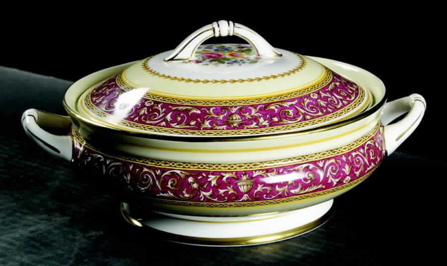 Corinthian Maroon (Gold Trim) Round Covered Vegetable by Paragon-1