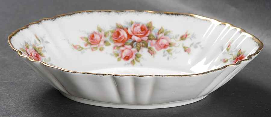 Elizabeth Rose Oval Sweet Meat Dish by Paragon-1