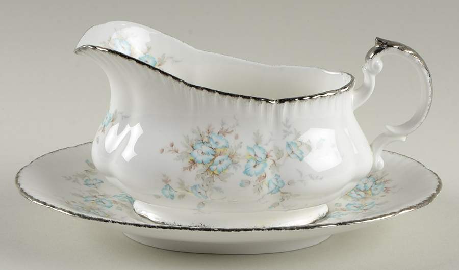 Fleurette Gravy Boat & Underplate by Paragon-1