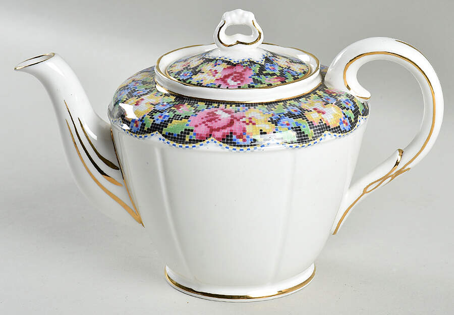 Gingham Rose Teapot & Lid by Paragon-1