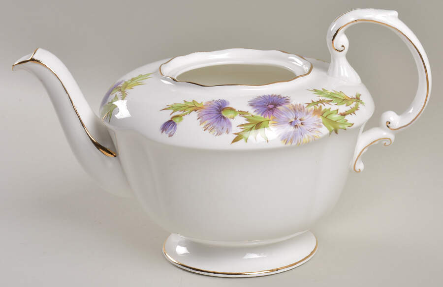 Highland Queen Teapot No Lid by Paragon-1