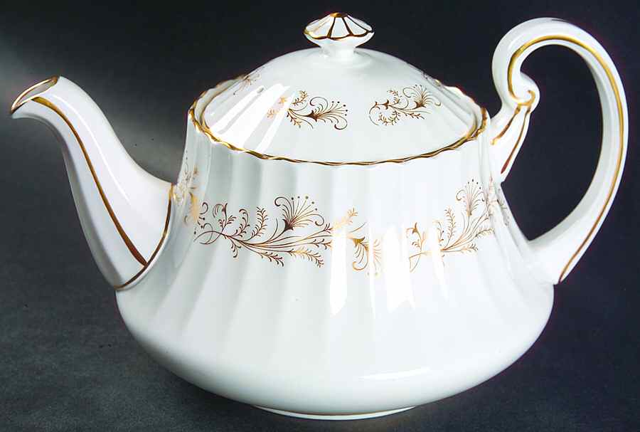 Lafayette Teapot & Lid by Paragon-1