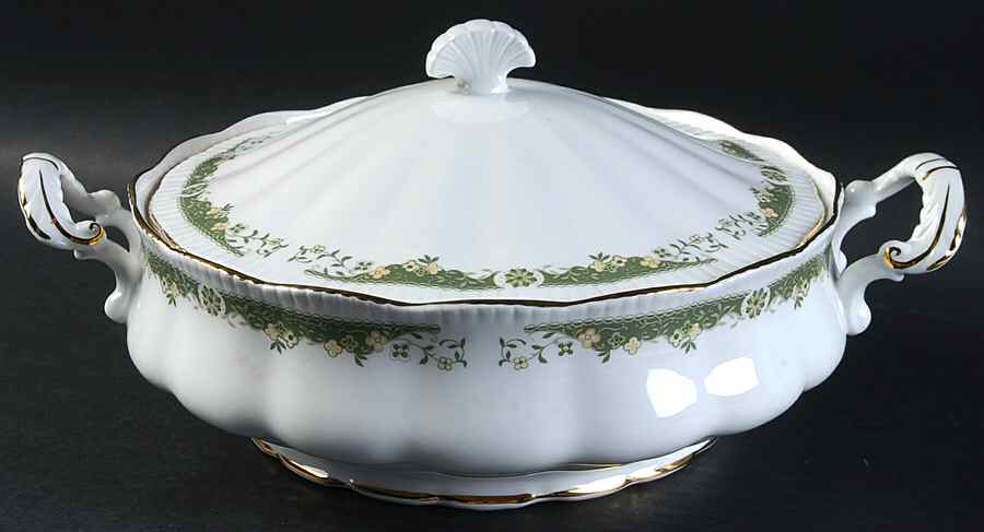 Lynwood Round Covered Vegetable by Paragon-1