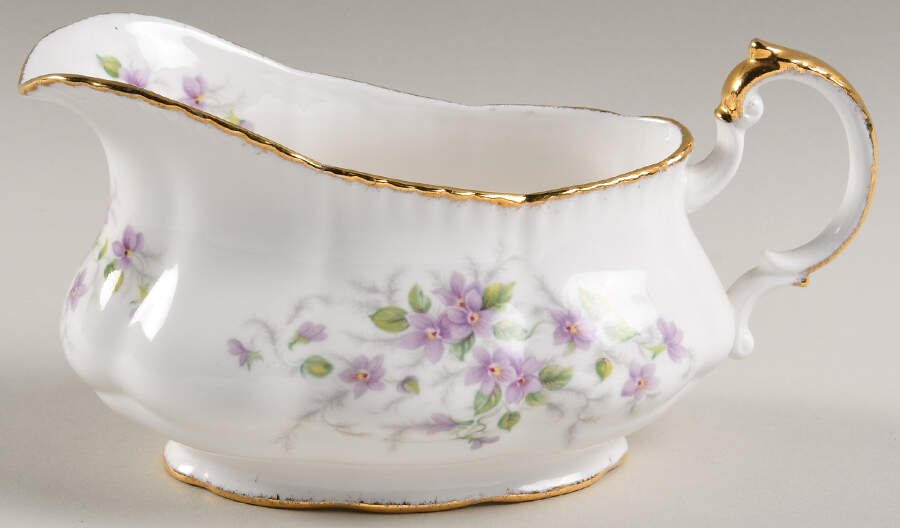 Malandi Gravy Boat by Paragon-1