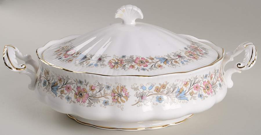 Meadowvale Round Covered Vegetable by Paragon-1