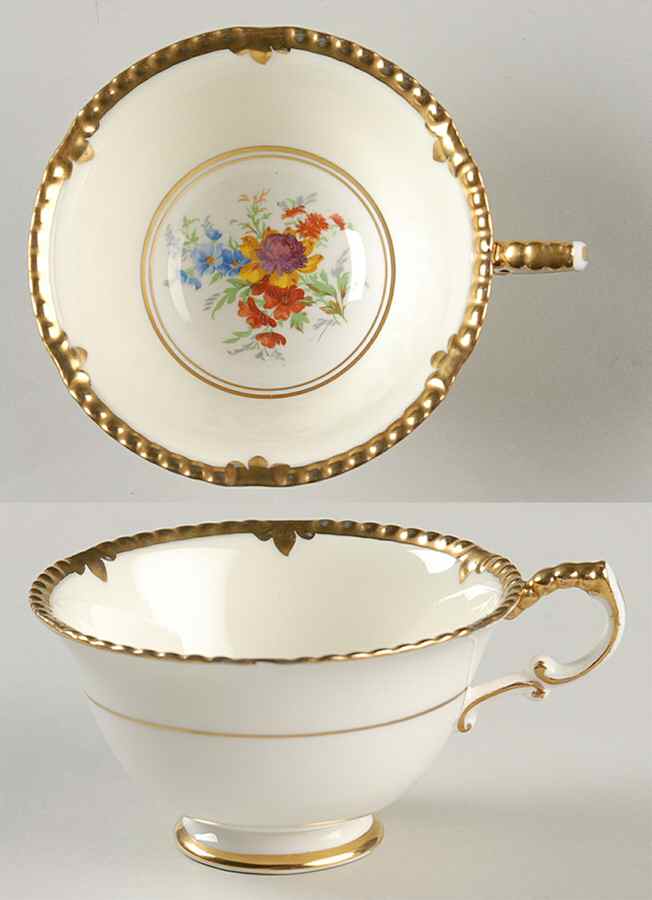 Park Lane Footed Cup by Paragon-1