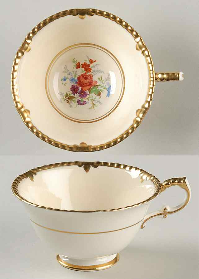 Park Lane Footed Cup by Paragon-1
