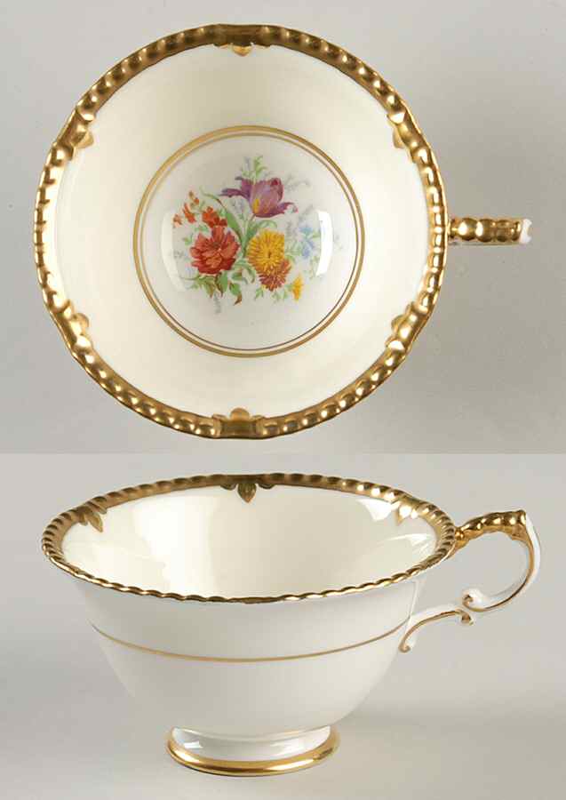 Park Lane Footed Cup by Paragon-1