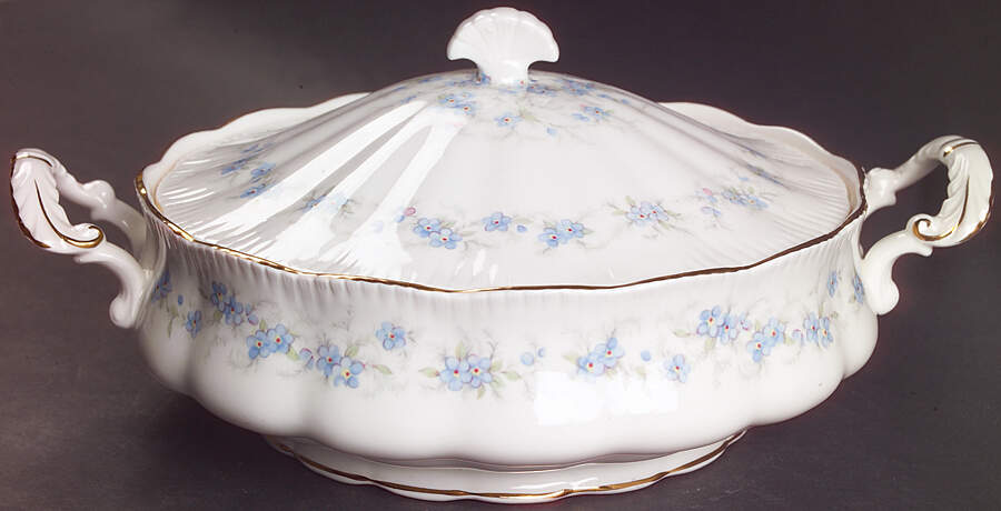 Petit Fleurs Round Covered Vegetable by Paragon-1