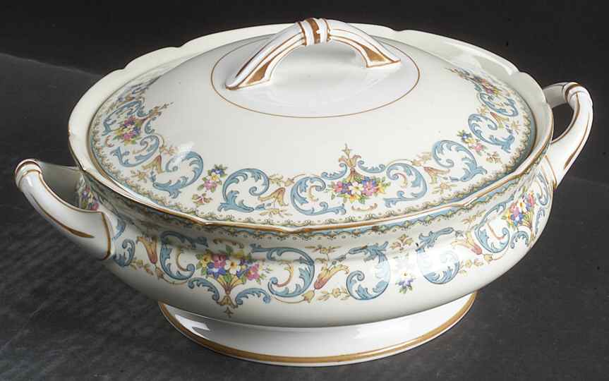 Queen Anne Round Covered Vegetable by Paragon-1