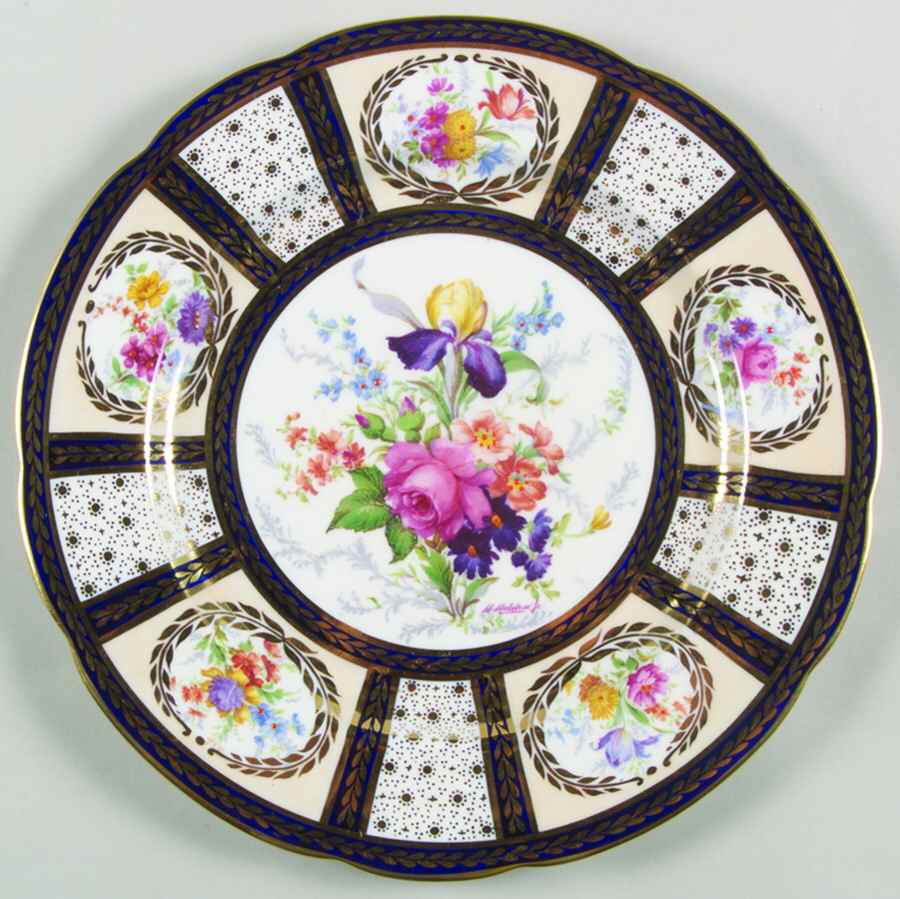 8902 (Scalloped) Dinner Plate by Paragon-1
