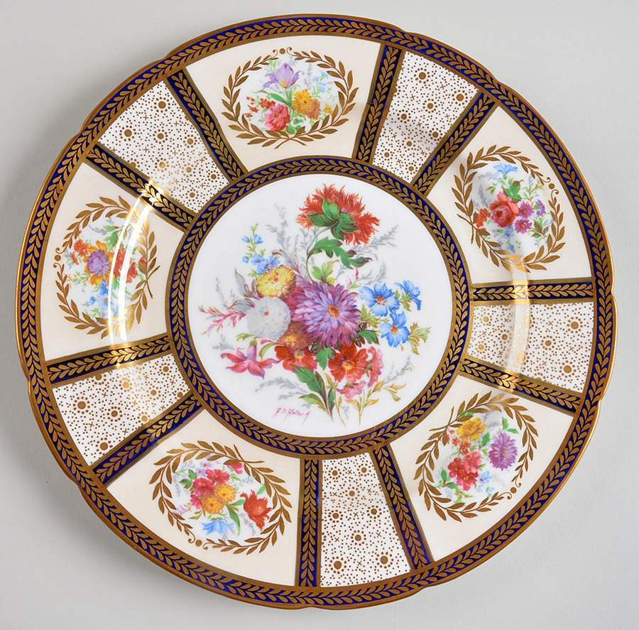 8902 (Scalloped) Large Dinner Plate by Paragon-1