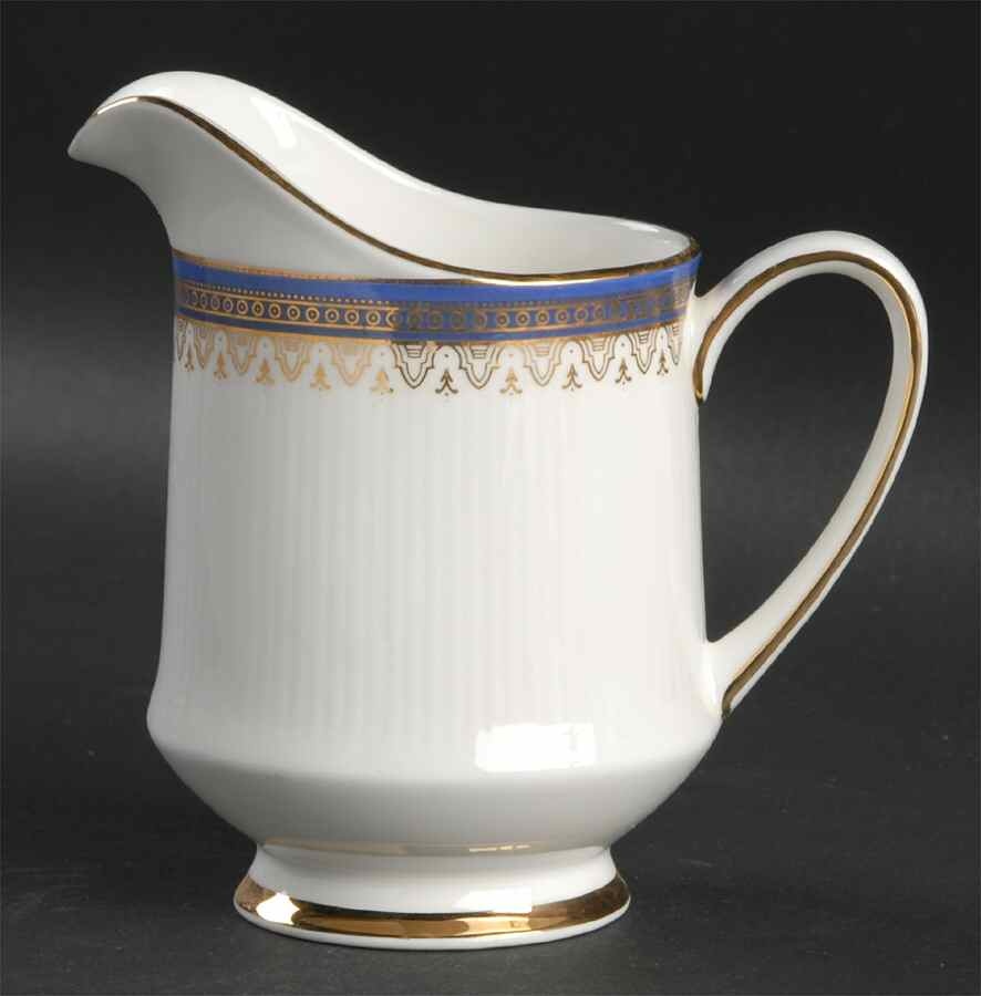 Sandringham Creamer by Paragon-1
