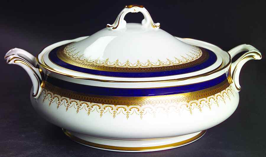 Stirling Round Covered Vegetable by Paragon-1