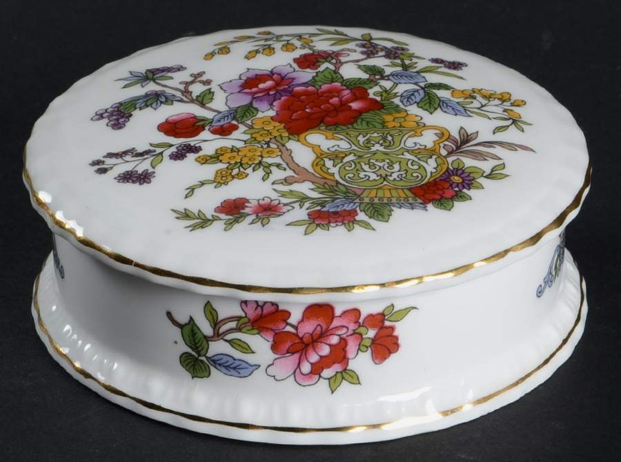 Tree of Kashmir (Gold Trim, Scalloped) Round Box & Lid by Paragon-1