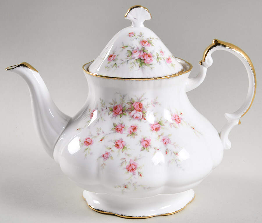 Victoriana Rose Teapot & Lid by Paragon-1
