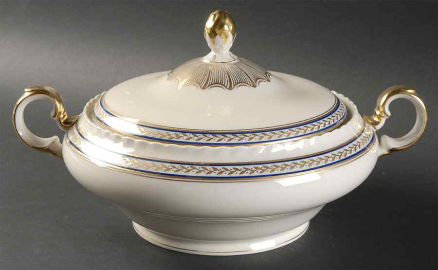 Chancellor (Czech) Round Covered Vegetable by Princess (Bavaria, Czech)-1