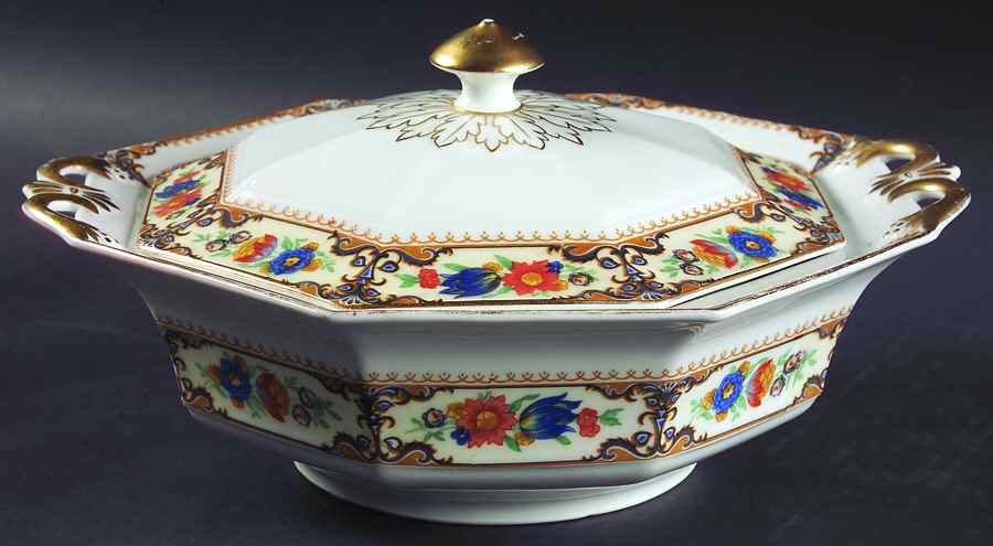 Lowell Octagonal Covered Vegetable by Princess (Bavaria, Czech)-1