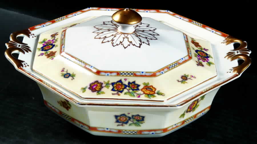 Tacoma Round Covered Vegetable by Princess (Bavaria, Czech)-1