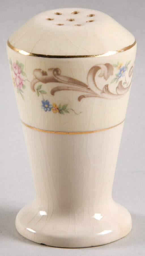 Duchess Pepper Shaker by Paden City-1