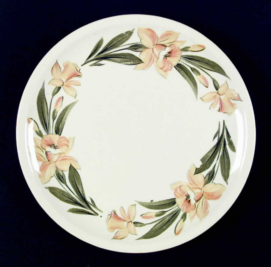 Jonquil (Smooth, No Trim) Luncheon Plate by Paden City-1