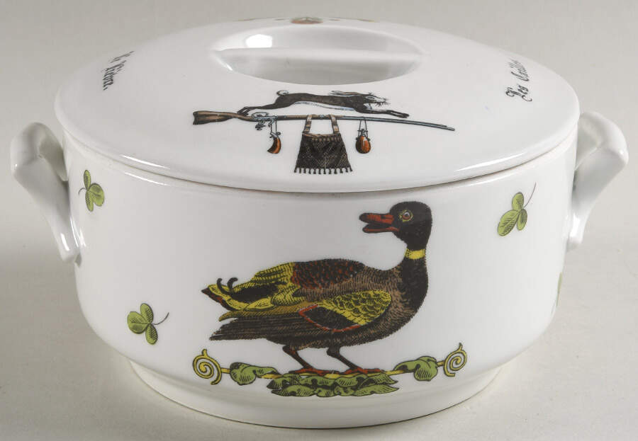 Chambord 1.25 Qt Round Covered Casserole by Porcelaine d'Auteuil-1