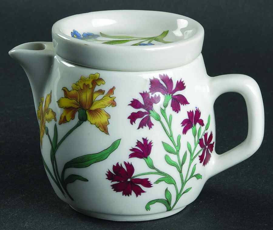 Herbier Creamer & Lid by Porcelaine De Paris-1