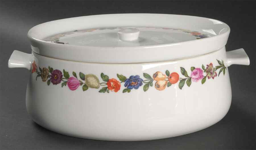 Les Quatre Saisons 3 Quart Oval Covered Casserole by Porcelaine De Paris-1