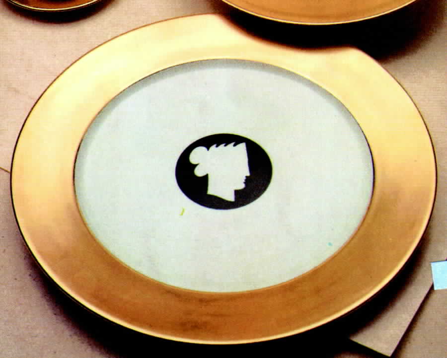 Napoleon IV Gold Dinner Plate by Porcelaine De Paris-1