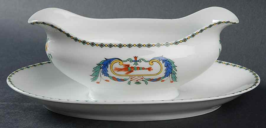 Pavot Gravy Boat with Attached Underplate by Porcelaine De Paris-1