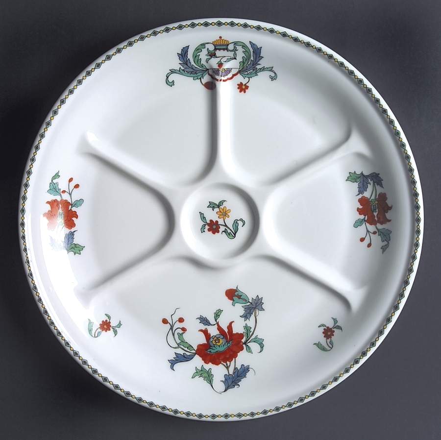 Pavot Hors d'Oeuvres Dish by Porcelaine De Paris-1
