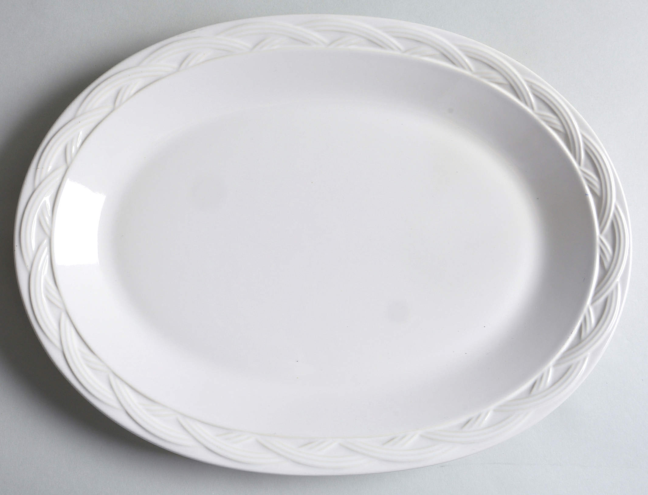 Acadia White 14" Oval Serving Platter by Pfaltzgraff-1