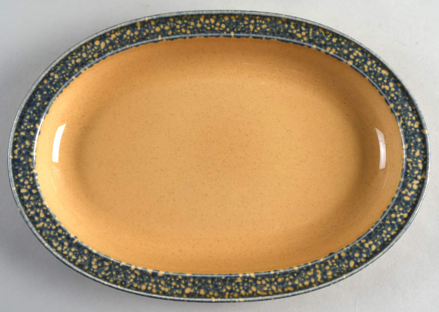 America (Discontinued 1989) 14" Oval Serving Platter by Pfaltzgraff-1