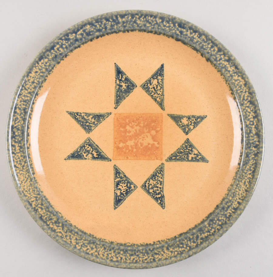 America (Discontinued 1989) Dinner Plate by Pfaltzgraff-1