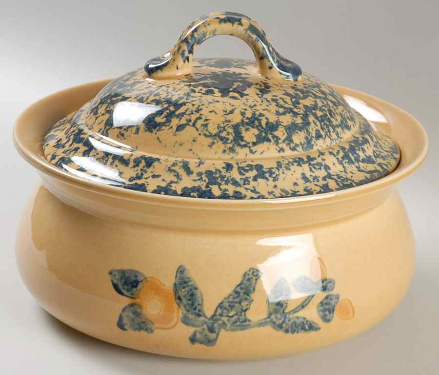 America (Discontinued 1989) 2 Qt Round Covered Casserole by Pfaltzgraff-1
