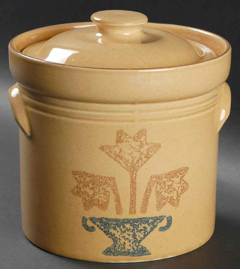 America (Discontinued 1989) Small Canister & Lid by Pfaltzgraff-1