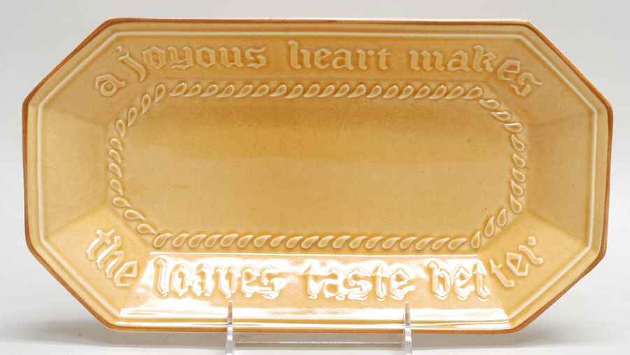 America (Discontinued 1989) Bread Tray by Pfaltzgraff-1