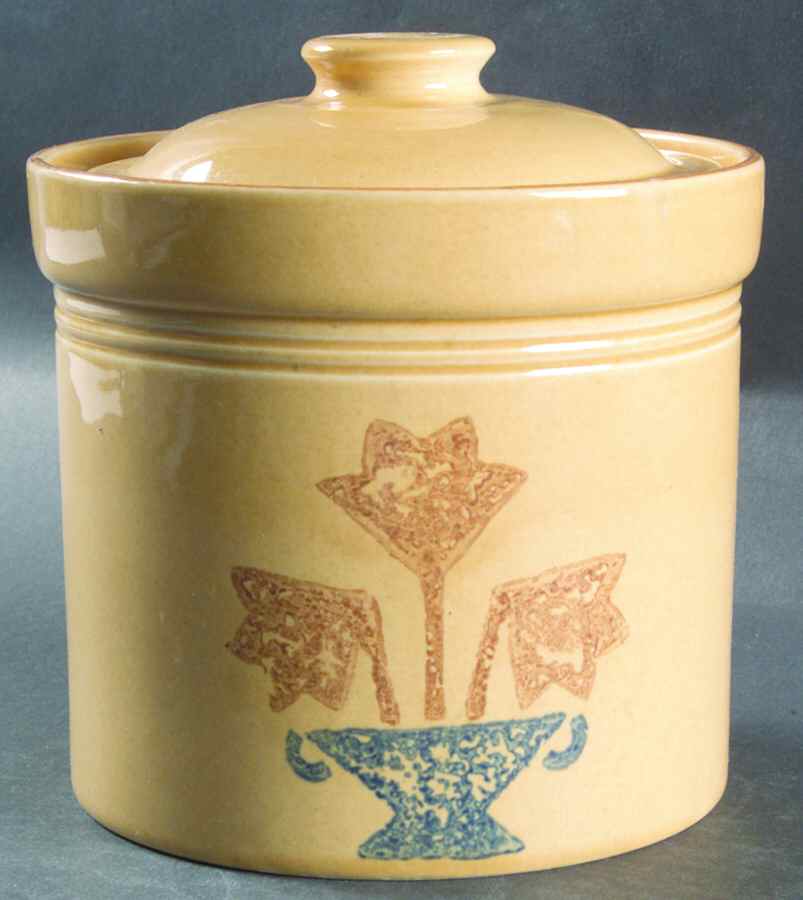 America (Discontinued 1989) Small Canister & Lid by Pfaltzgraff-1
