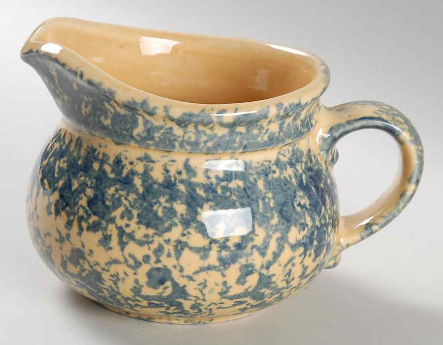 America (Discontinued 1989) Round Gravy Boat (GR2SP) by Pfaltzgraff-1