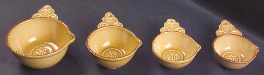 America (Discontinued 1989) Measuring Cup Set (1 Cup,1/2 Cup,1/3 Cup,1/4 Cup) by Pfaltzgraff-1