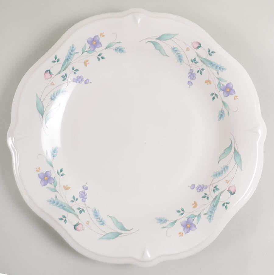 April Sculpted Round Server/Chip Tray by Pfaltzgraff-1