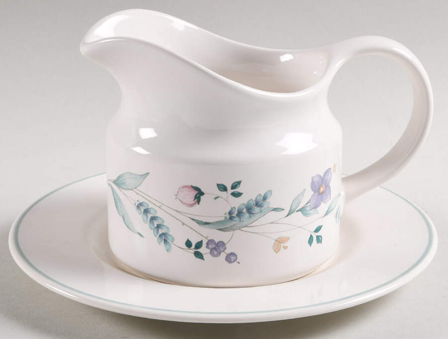 April Round Gravy Boat & Underplate by Pfaltzgraff-1