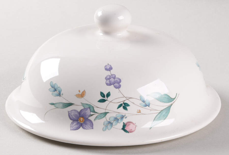 April Lid for Round Butter by Pfaltzgraff-1