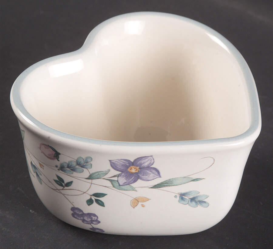 April Heart Shaped Custard Cup by Pfaltzgraff-1