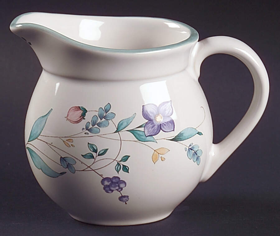 April Creamer by Pfaltzgraff-1
